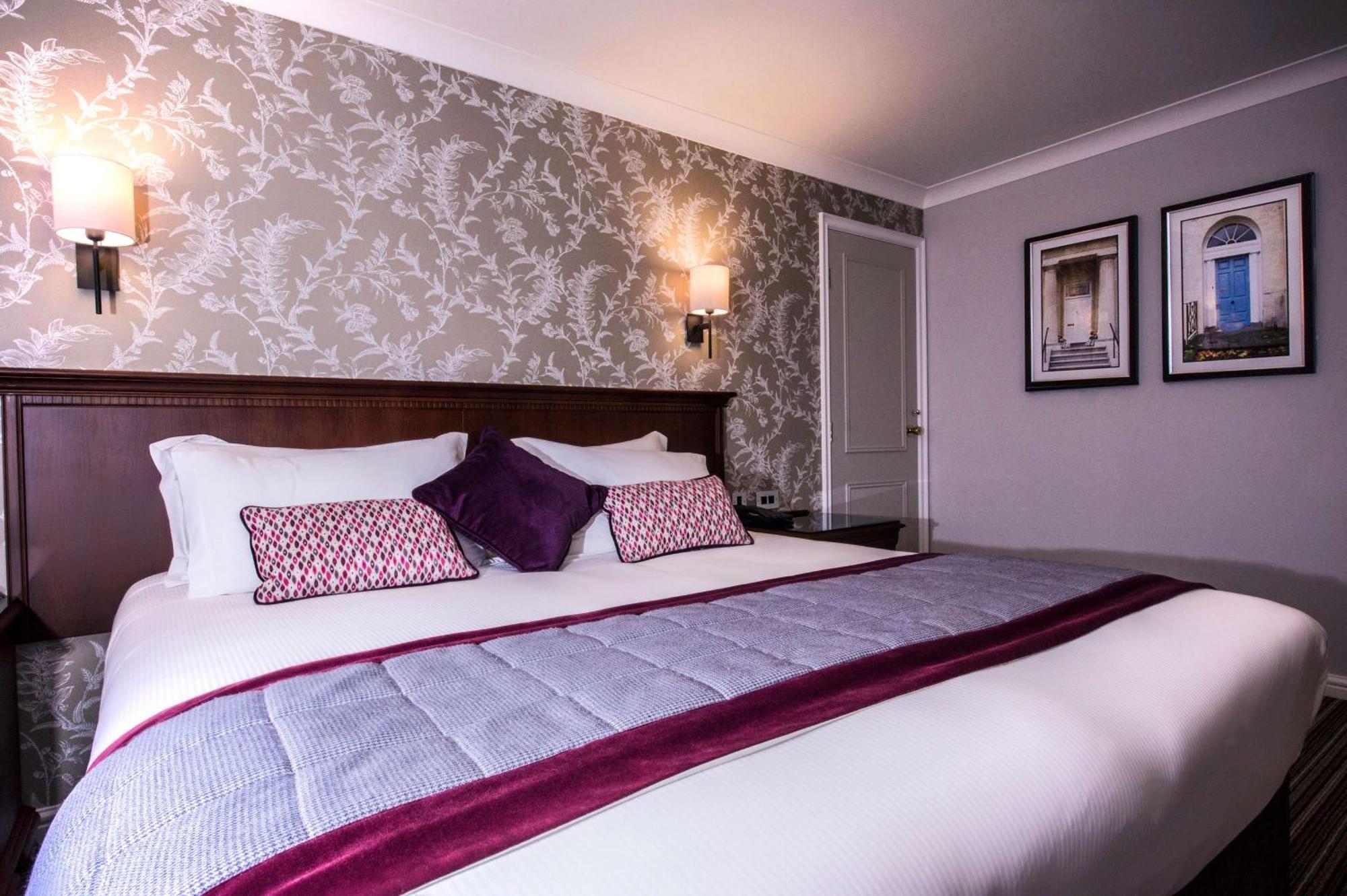 Doubletree By Hilton Cheltenham-Cotswolds Extérieur photo